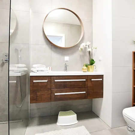 Apartament Sloneczny Przy Porcie Rybackim * Колобжег